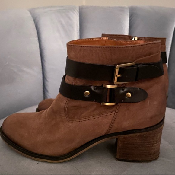 Franco Sarto Women’s Size 8 ankle buckle boots perfect for spring or fall 🤩 - Picture 3 of 9